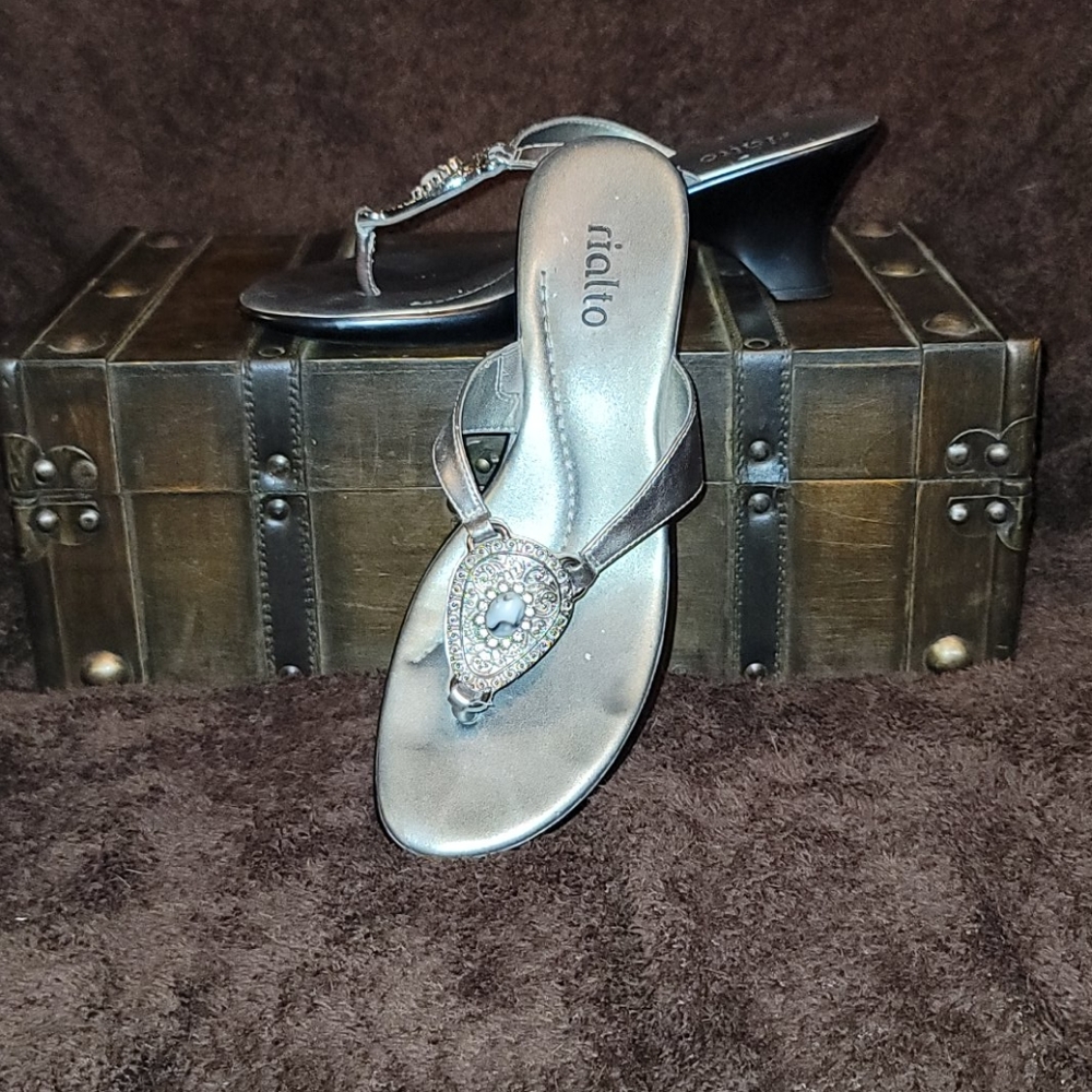 Pewter 2.5in Thong Sandal